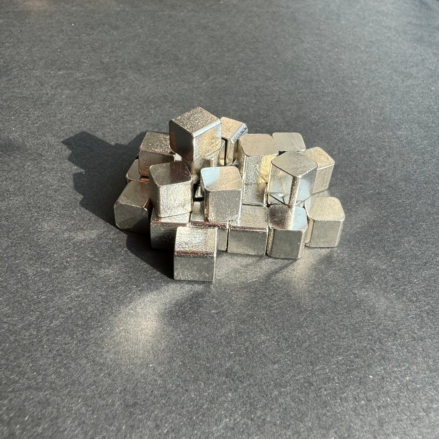 40x 8mm/0.31inches Metal Cubes in Bronze, Sliver and Gold, Upgraded Board Game Tokens, Iron Miniature