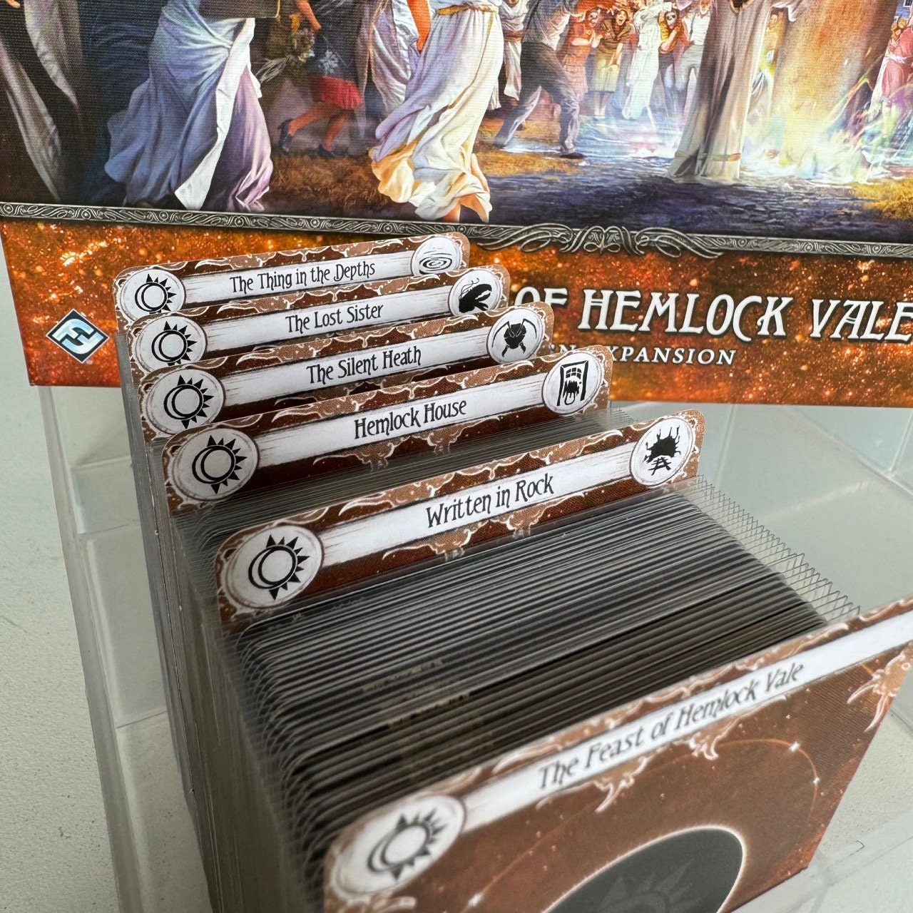 The Feast of Hemlock Vale with Investigators (C9) - Arkham Horror LCG Dividers - 27pcs